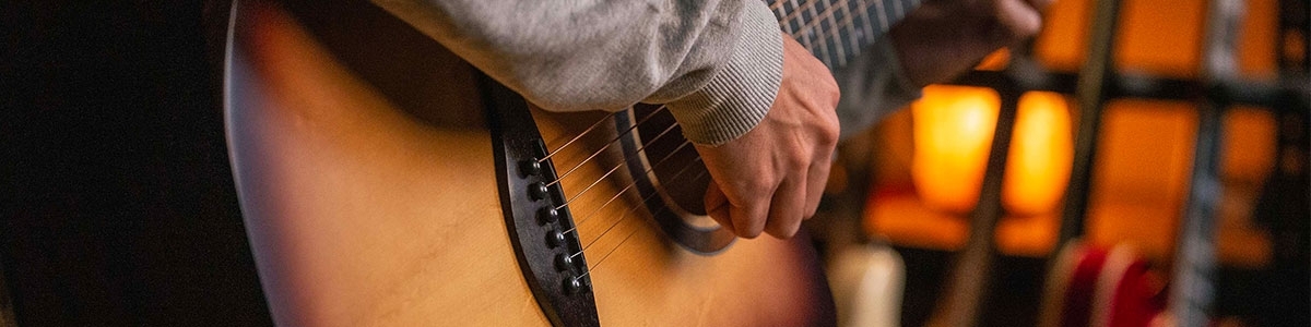 SOUNDSATION EDGE SERIES: ACOUSTIC GUITARS THAT STAND OUT OF THE CROWD