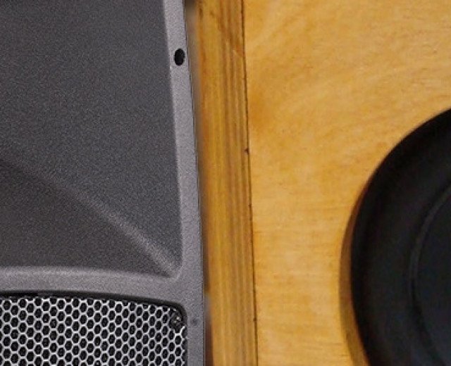 Loudspeakers: wood or plastic cabinet?