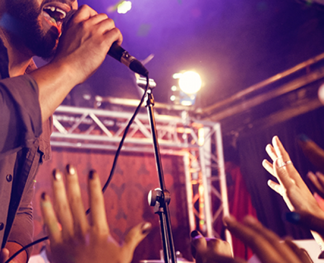 How to choose the Right Microphone for Live Performance