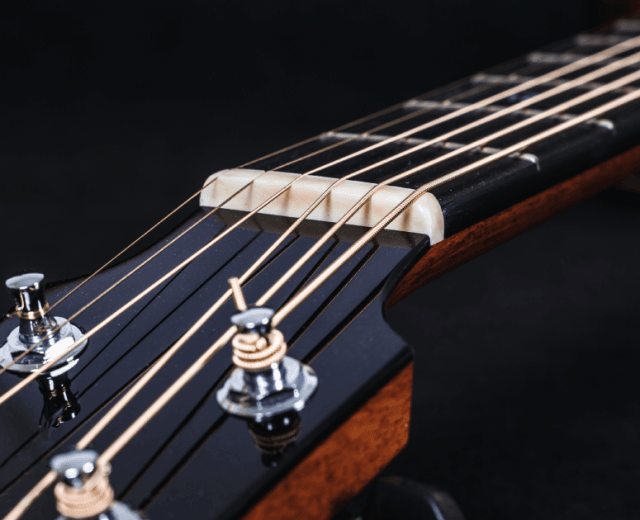 ​The setup of your guitar (pt 2) - Let's adjust the truss road.