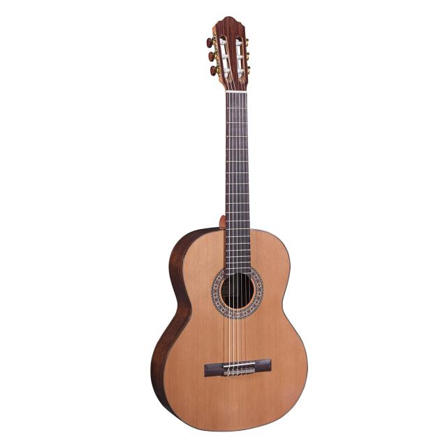 Chitarra classica all solid con top cedro e finitura glossy (Made in Europe)